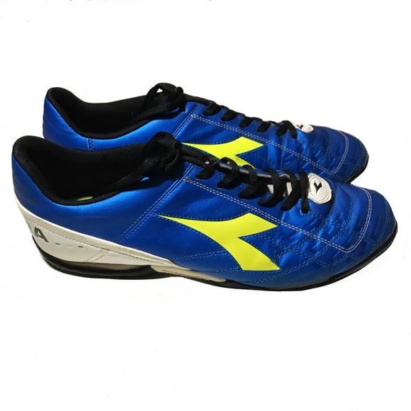 DIADORA SOCCER CLEATS SIZE 11 - Picture 2 of 4